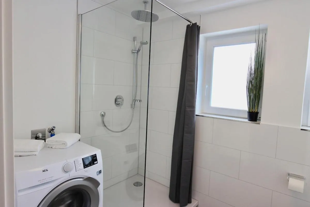 Komfort Oase Mit Klimaanlage, Terrasse Und Whirlpool Stuttgart Alemania